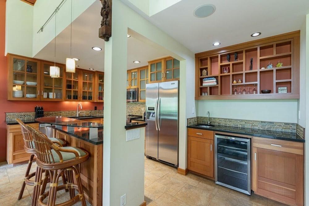 Puamana 19c 2 Bedroom Condo