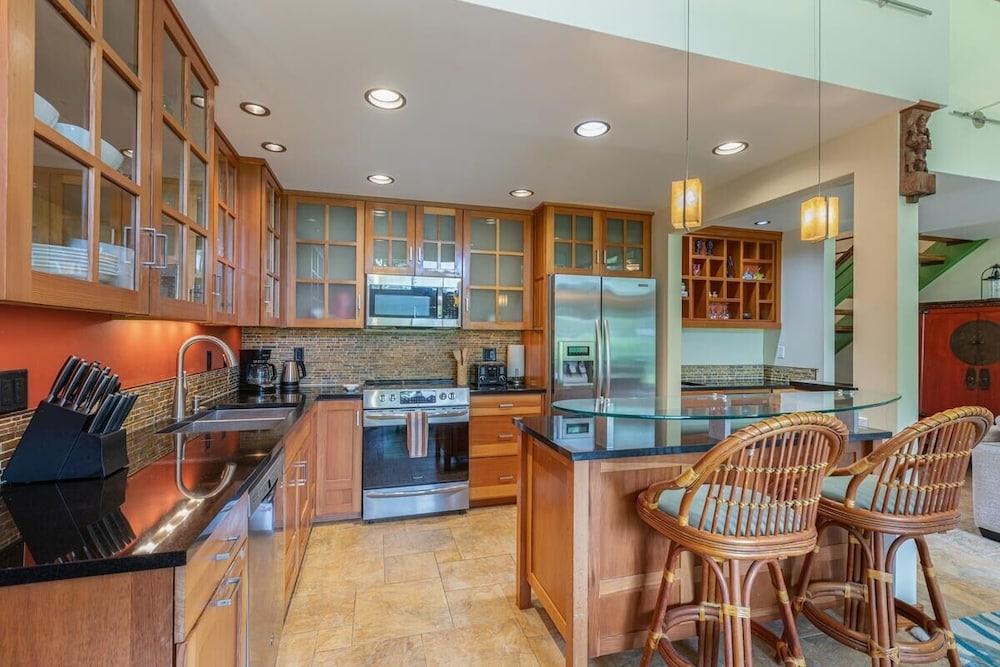 Puamana 19c 2 Bedroom Condo