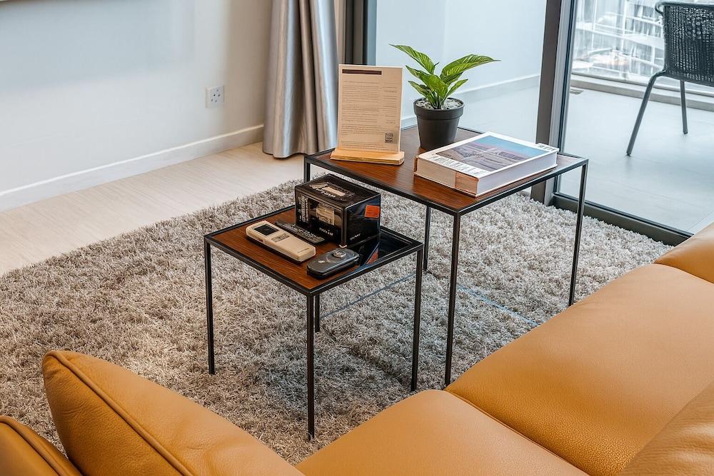 Metropole Urban Residence