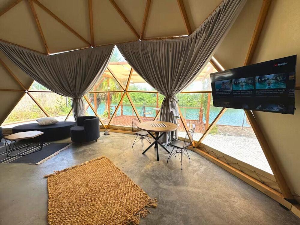 In Out Resort Glamping