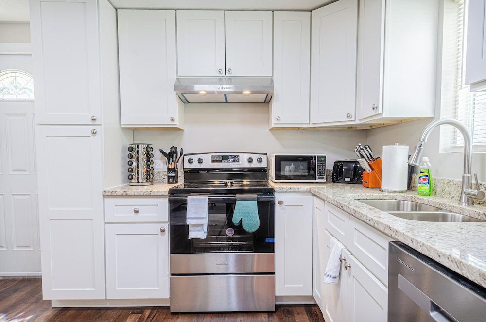 Modern Columbus Haven Military