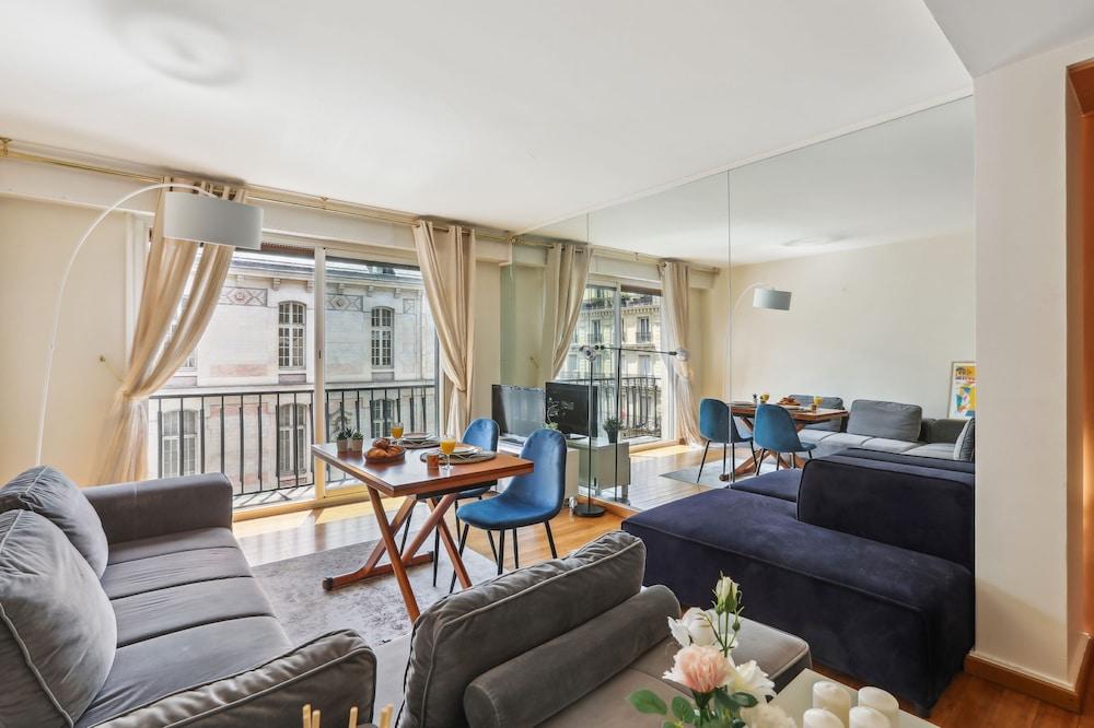 Parisian 1BR Near Eiffel & Trocadéro