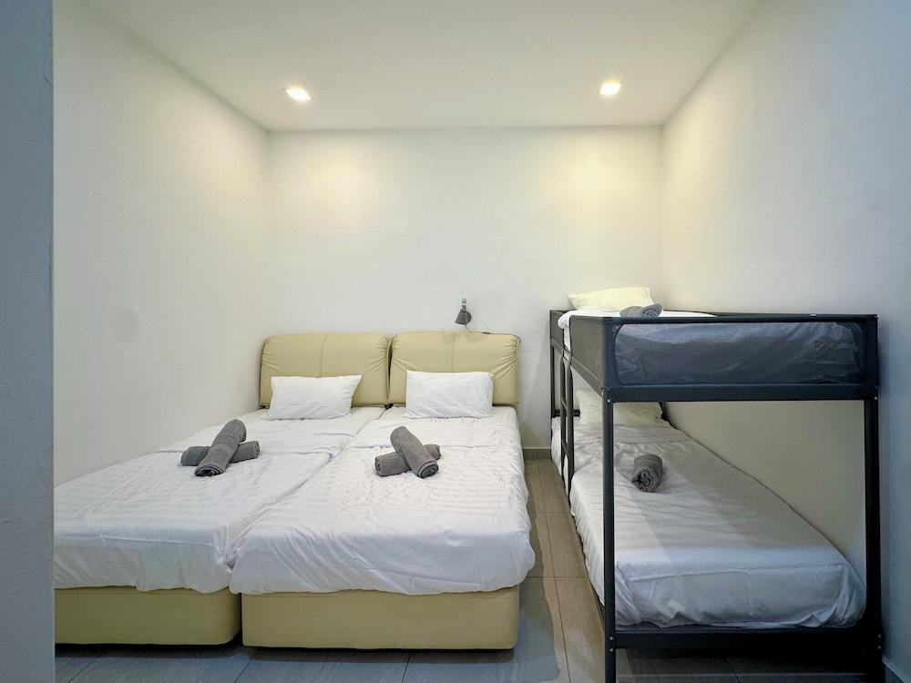 Melodies Moderne 2B2B Near KSL