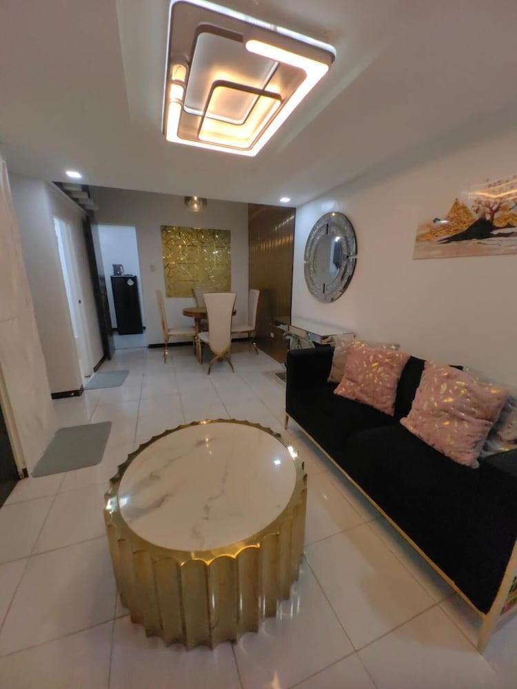 Luna Modern Guesthouse