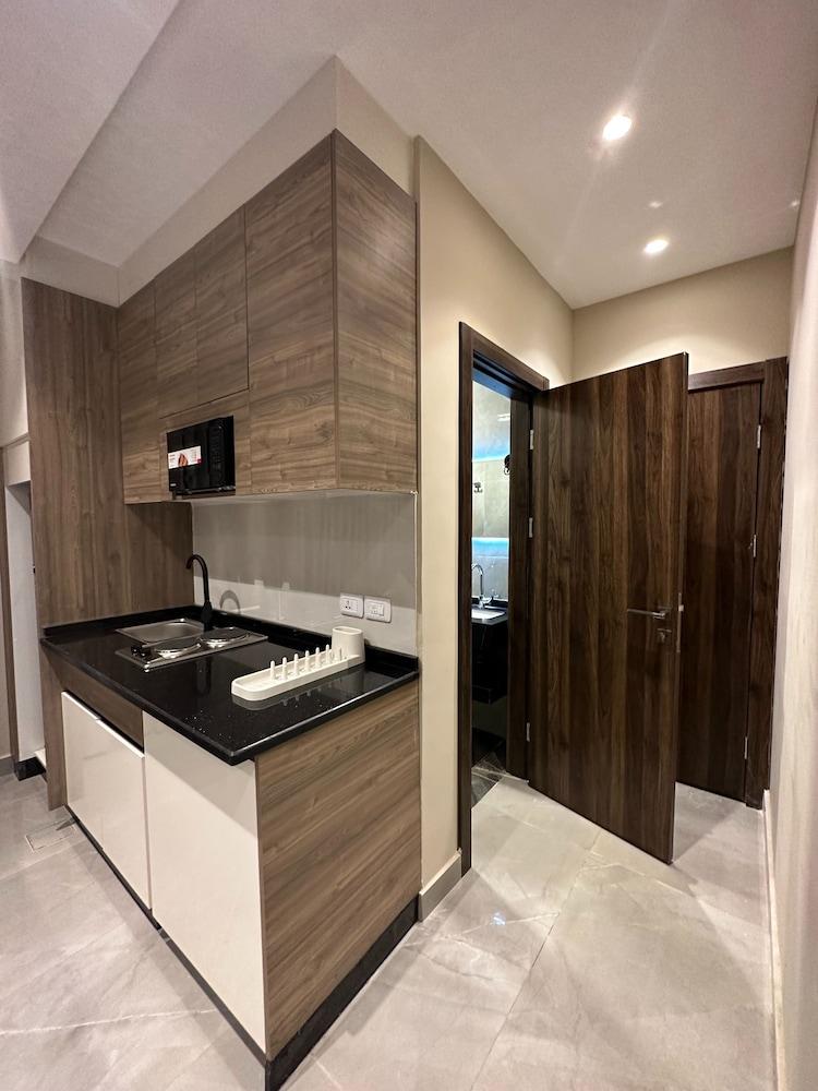 Charming Amman Apartment With Moern Amenities