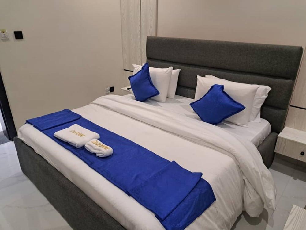 Luxury Apartment & Homes