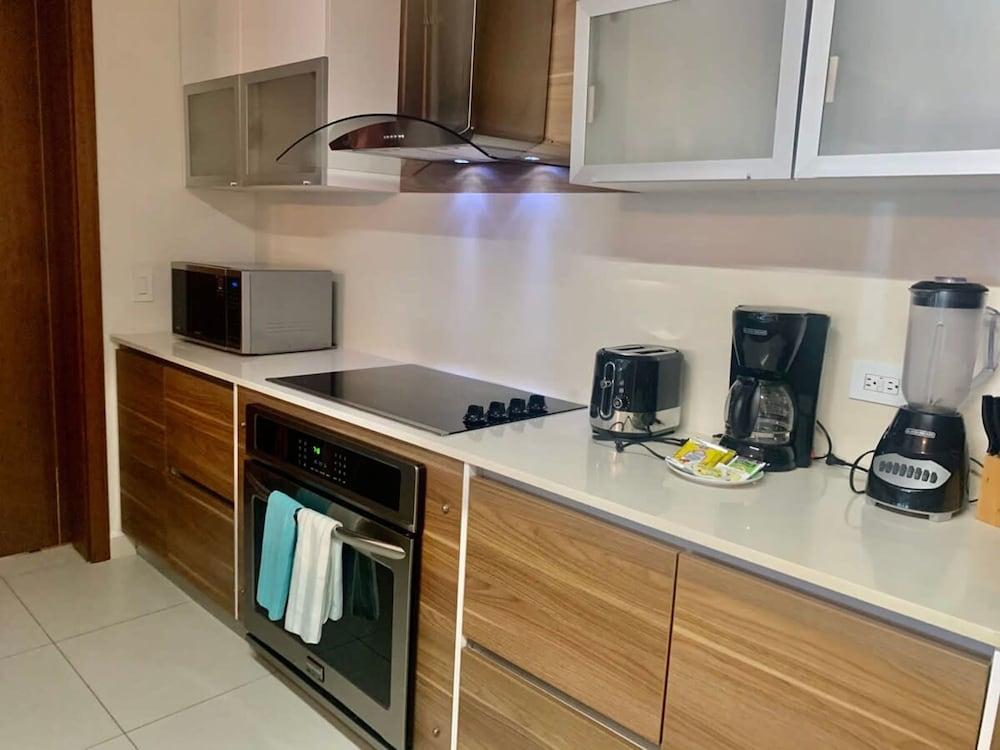 Amaranta Park I 2 Bed Apt With Balcony