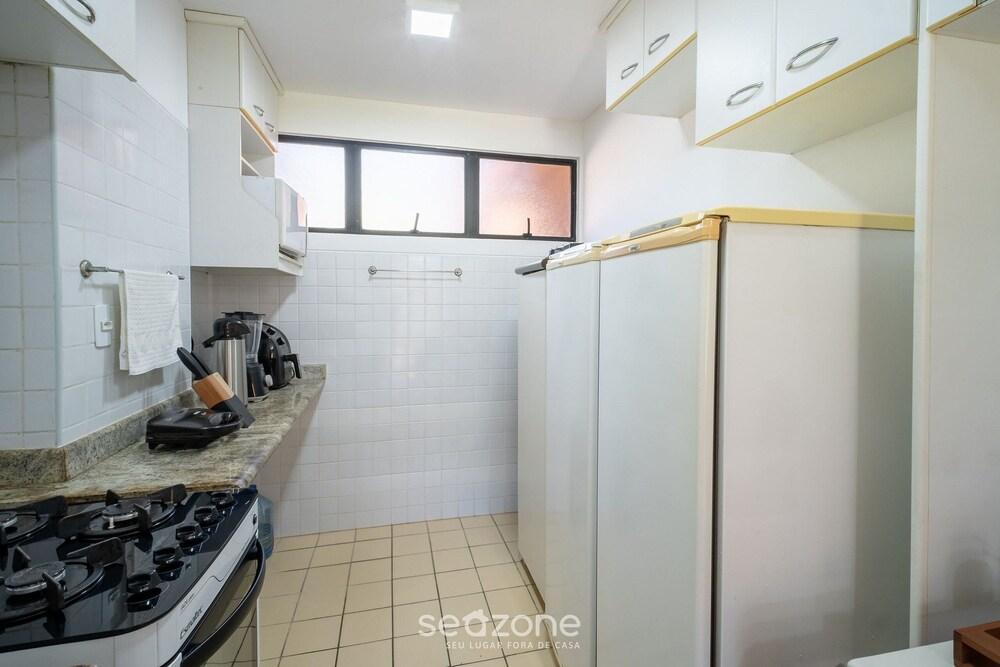 Condominium With Gym and Pool in Guarajuba - Camacari GSH