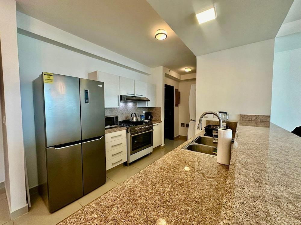 Gold Tower - Bright 3 BDR Apt in Costa del Este