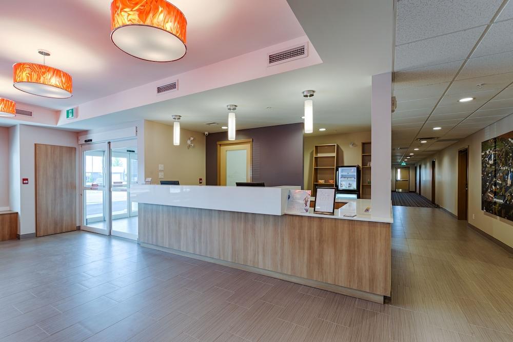 Microtel by Wyndham Casselman