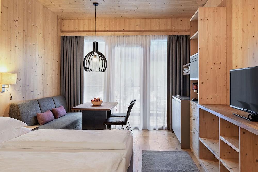 natürlich Hell. Aparthotel & Camping