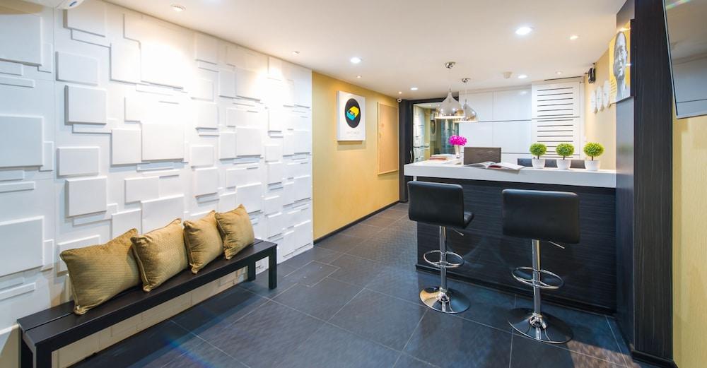 Matchbox Bangkok Hostel