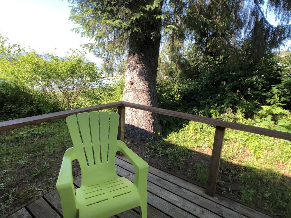 Wheeler on the Bay Lodge & Marina