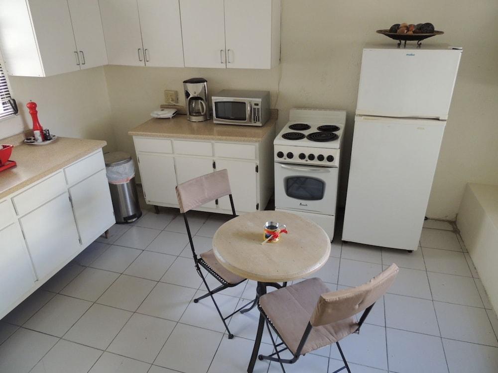 ZleepAway - Condado 63