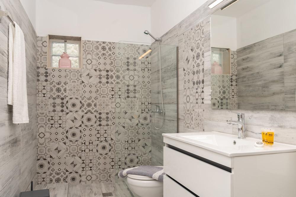 Lefka Hotel, Apartments & Studios