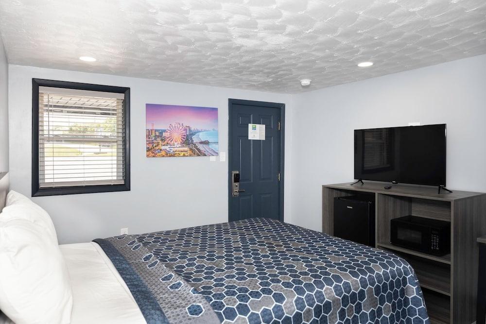 Hillsboro Inn & Suites