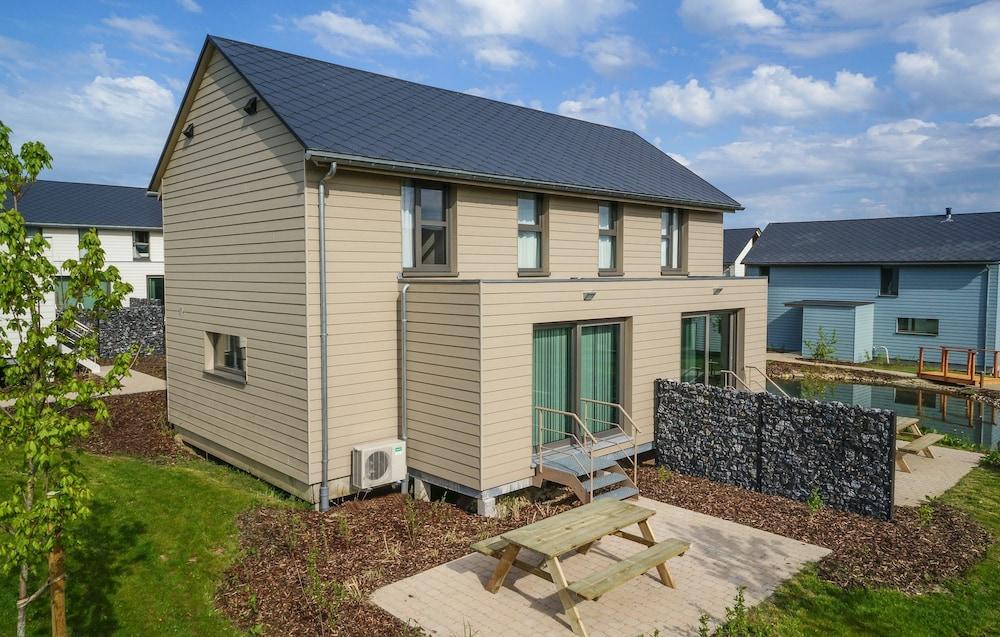 Golden Lakes Village