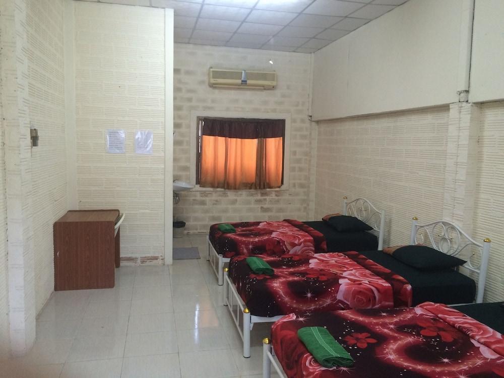 Supreeya Guesthouse - Hostel