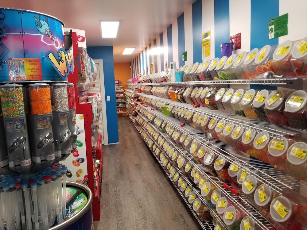 Middlebury Sweets Motel