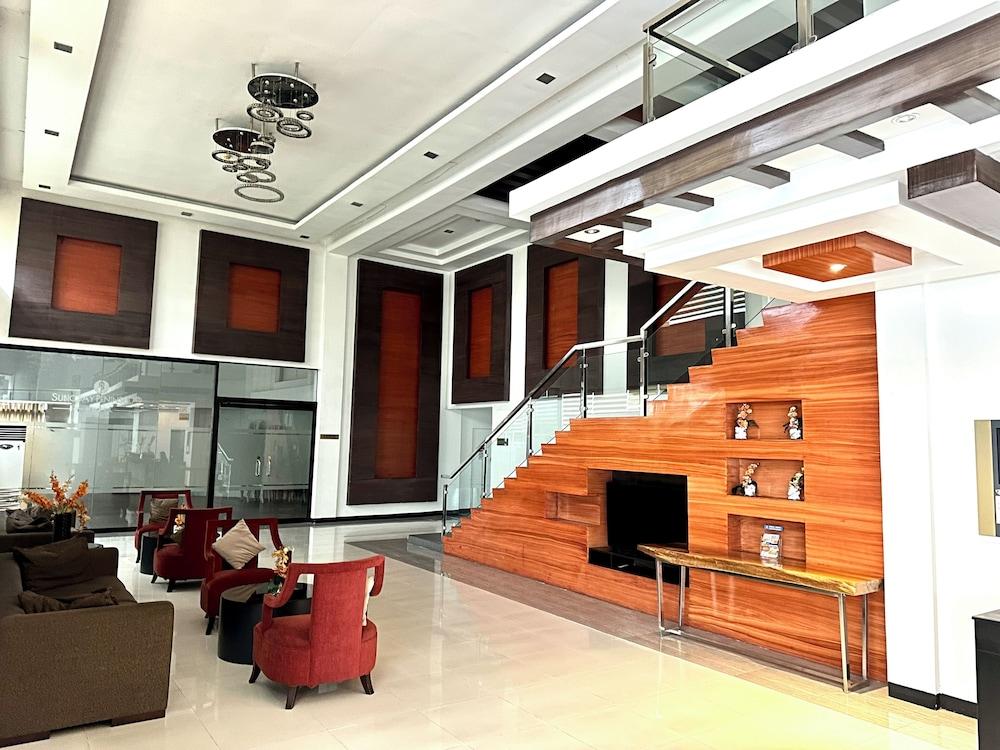 Subic Bay Peninsular Hotel