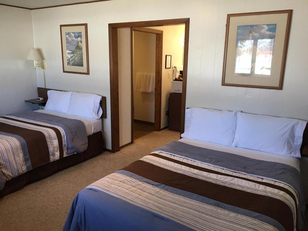 Coho Motel and Suites