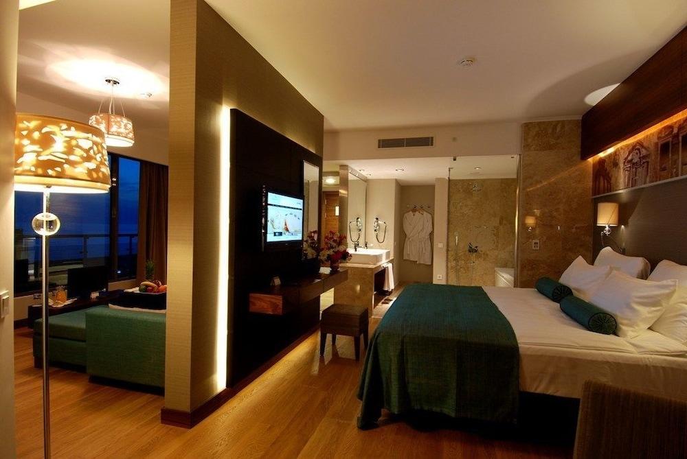 Commodore Elite Suites & Spa - All Inclusive - Adult Only