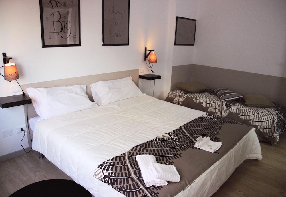 Iron Bridge Accomodation