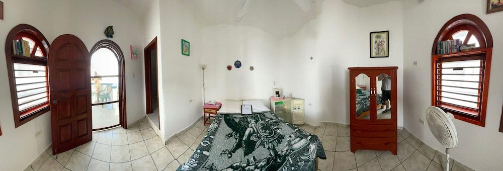 Alicia's Bed & Breakfast