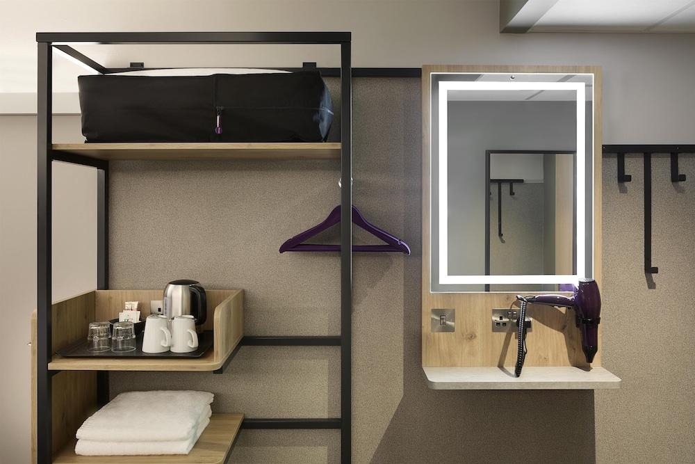 Premier Inn Gatwick Crawley - Goff's Park