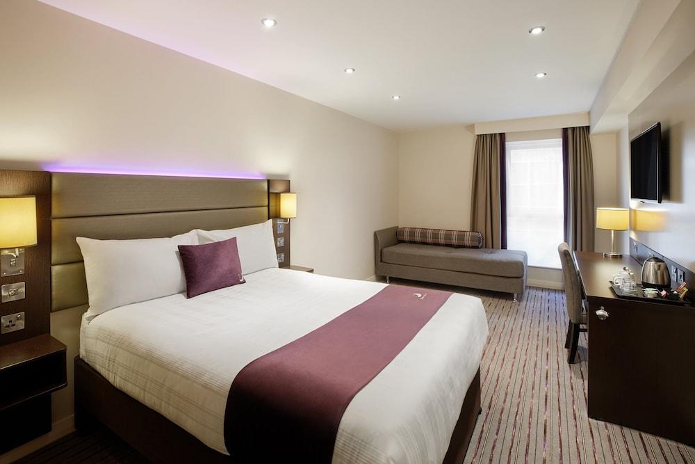 Premier Inn Swindon West - M4 J16