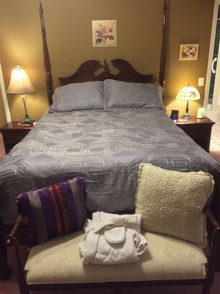 Elevate Rooms Harmony House B&B