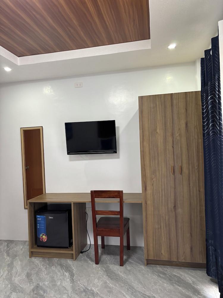 Alona Grove Tourist Inn