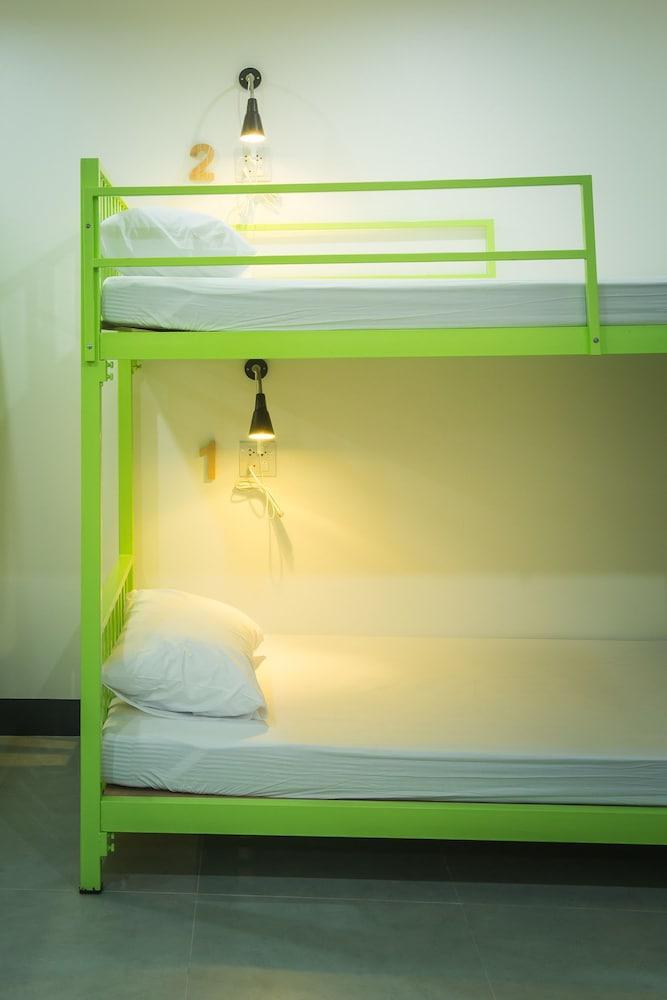 The 9th House - Hostel