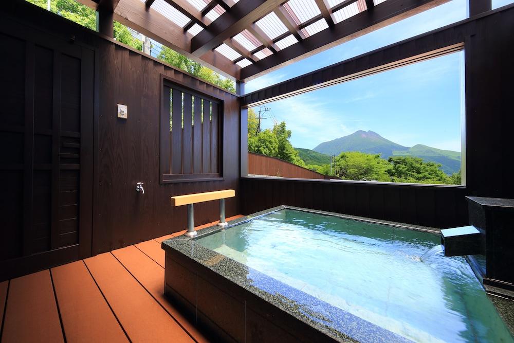 Asagirinomieru Yado Yufuin Hanayoshi