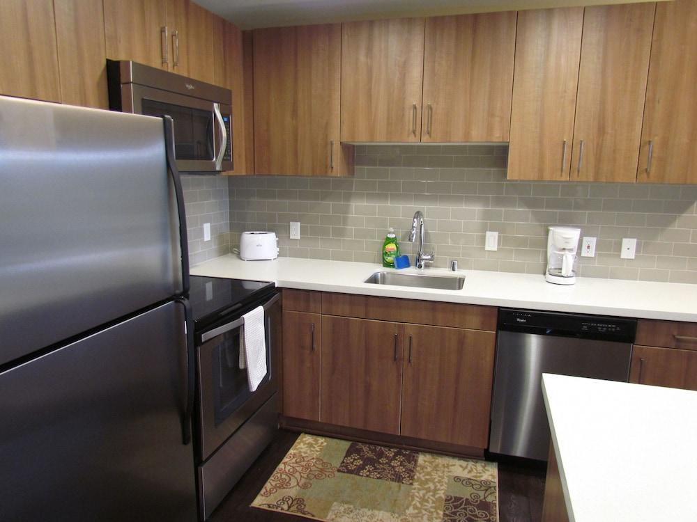 Cozy Place in Tahiti Way