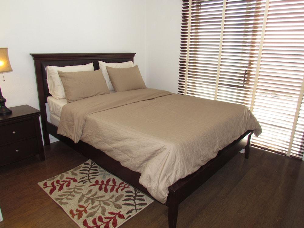 3 Bedroom House on the Beach