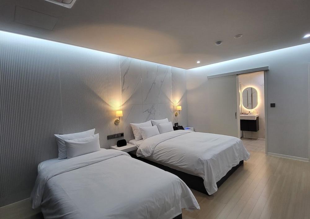 Browndot Gwangju Sangmu