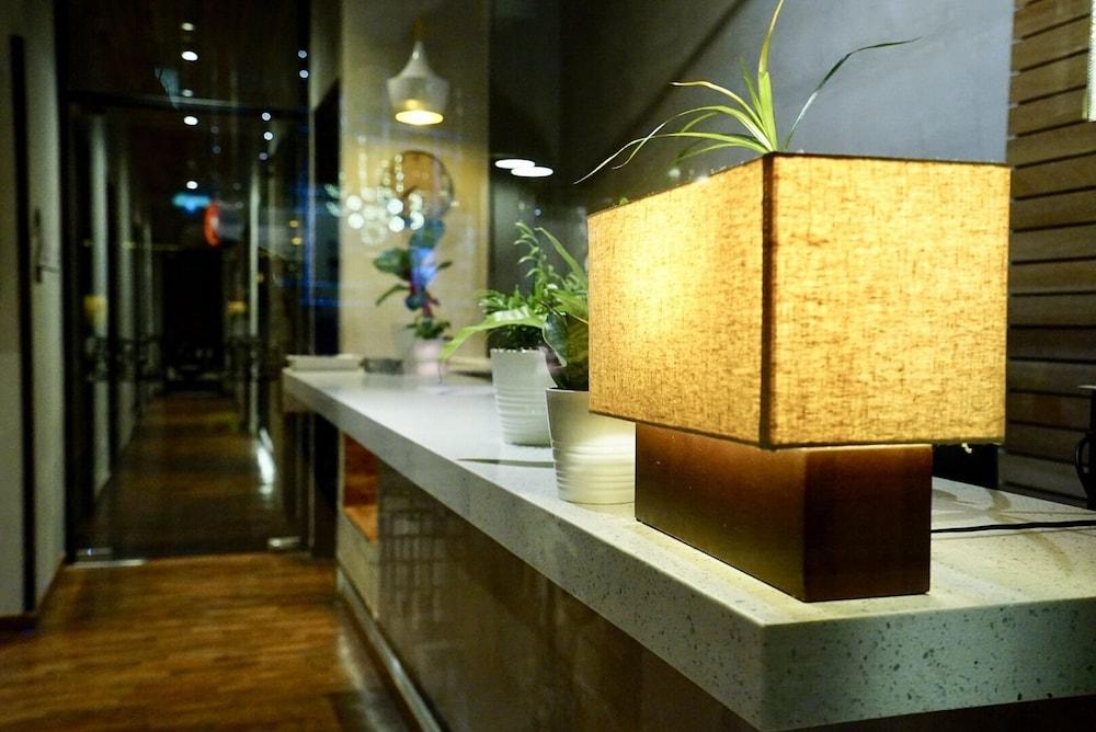 CHAOS BOUTIQUE HOTEL