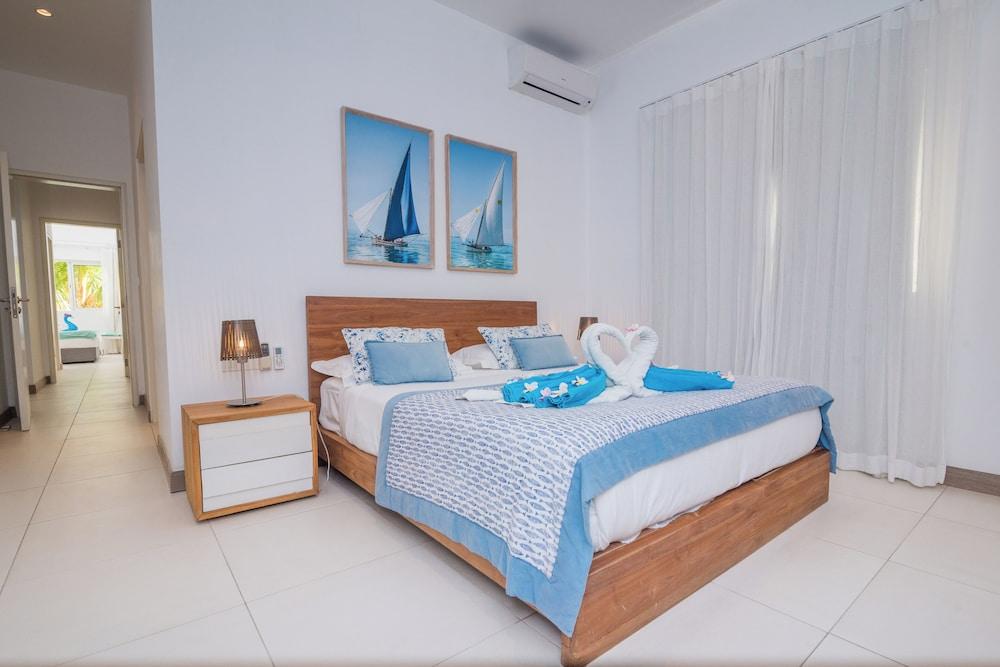 Summer Breeze by Dream Escapes