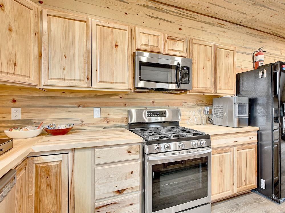 Switchback_little Divide 1 Bedroom Cabin