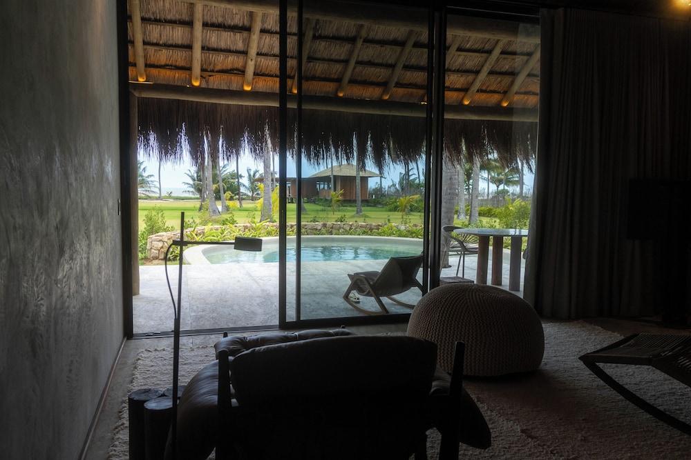 Primitivo Hotel & Villas