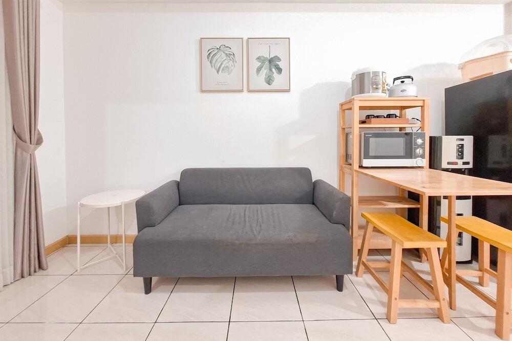 Best Location And Homey 2Br Apartment At M-Town Residence