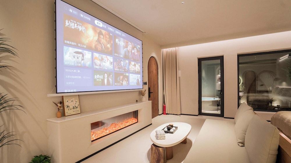 Beifei Garden Majestic Great Wall View