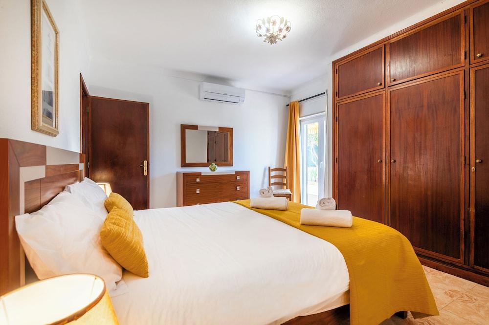 Solar do Castelo Villa with Pool