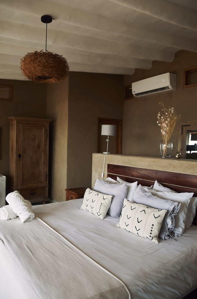 w Exceptional 1BR w Pool in M Ncora