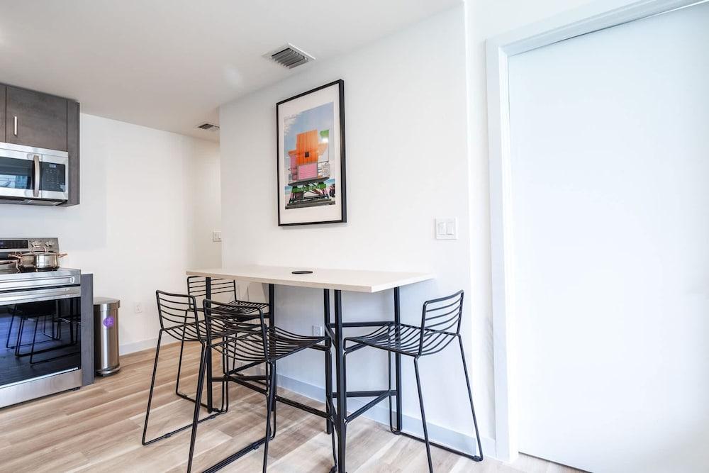 w Spacious Modern 3BR in Wynwood