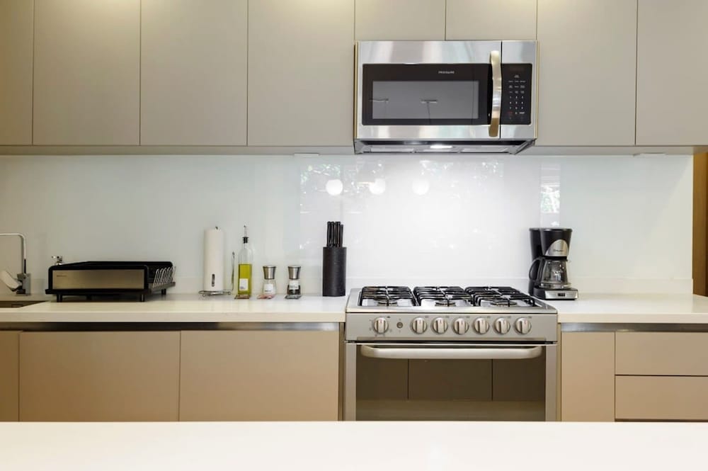 w Harmonious 3BR With Private Terrace in Polanco