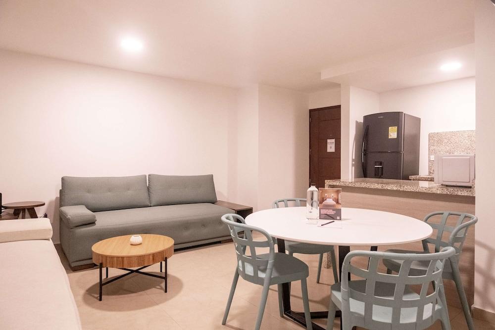 w Glorious 2BR w AC in Cartagena