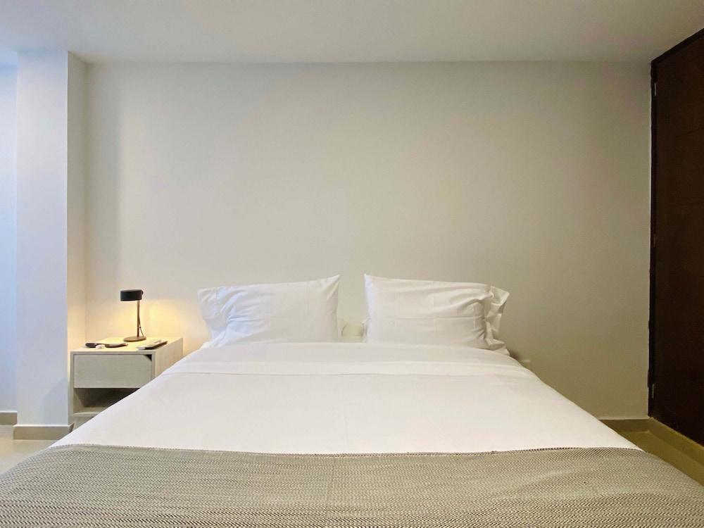 w Breathtaking 2BR w AC in Cartagena