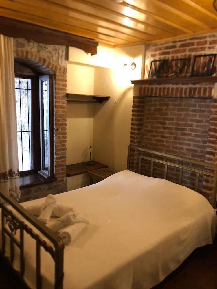 Gülsün Hanim Konagi